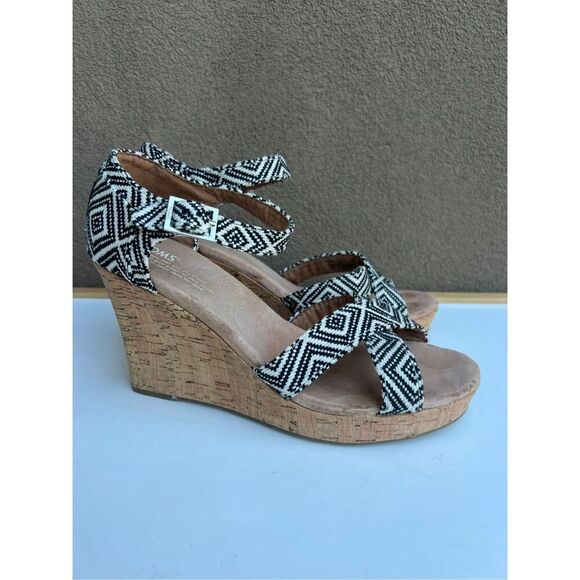 Toms Womens Size 9 Black White Canvas Cork Wedge Sandals Open Toe Ankle Strap - Picture 1 of 8
